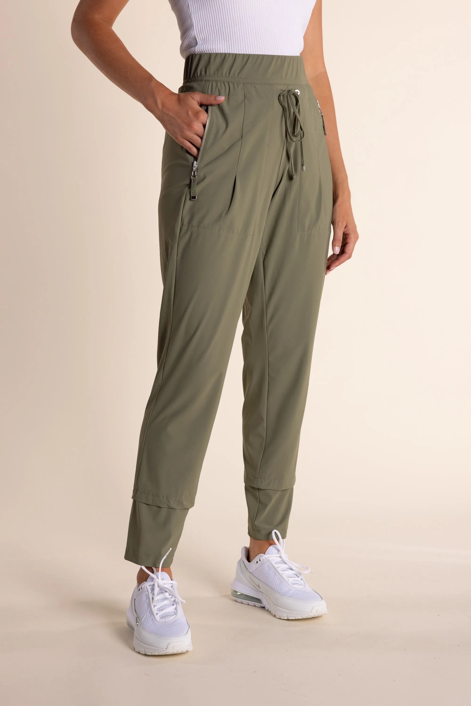 2836 panelled pant